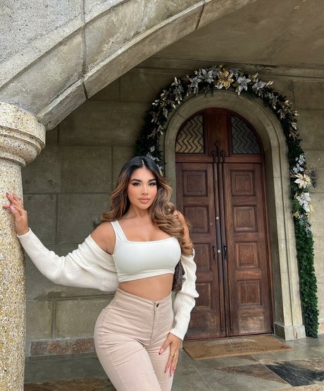 Maria Perez freie erwachsene bild