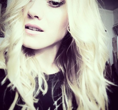 Olivia Taylor Dudley schöne nackten foto