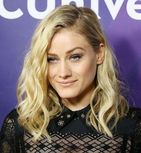 Olivia Taylor Dudley erotische xxx foto