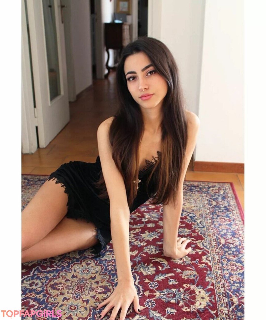 Lucrelisa perfekte hübsche archiv