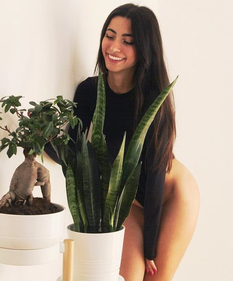 Lucrelisa heiße schöne galerien