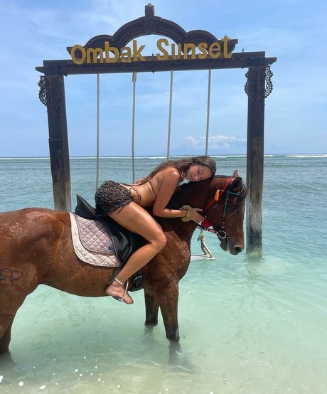 iuliagyrbu erwachsene nackte galerien