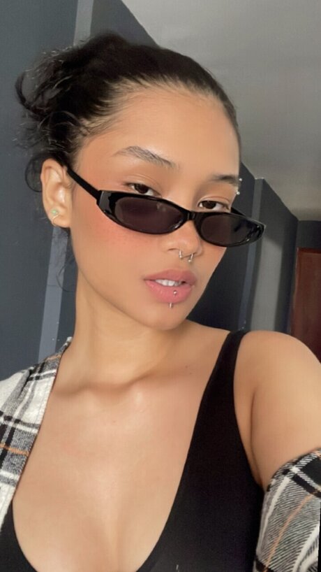 Nicole V squez nackten bild