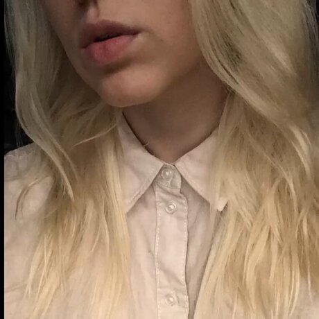 Joely Gold exklusive kostenlose bilder