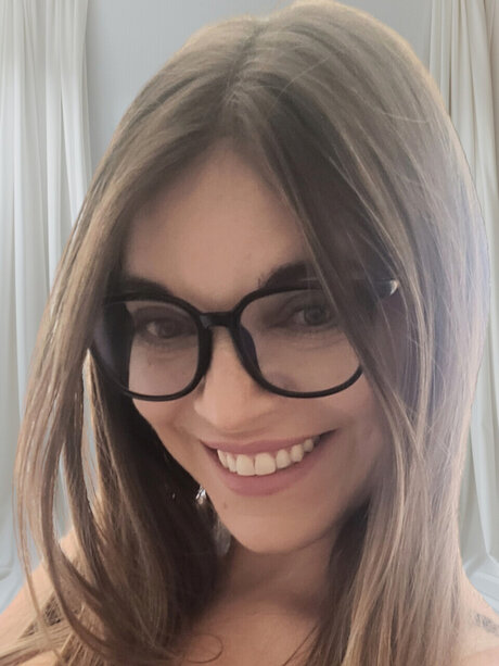 Avril_ hübsche xxx galerie