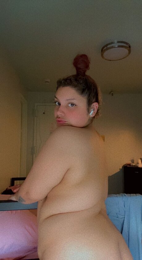 Ya Favorite Mella exklusive galerien