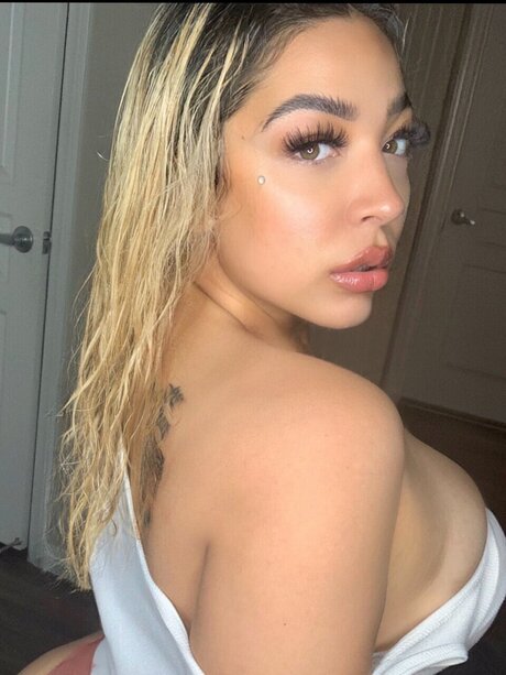 Spoil princess BIRTHDAY 10 22 exklusive pornographische bilder