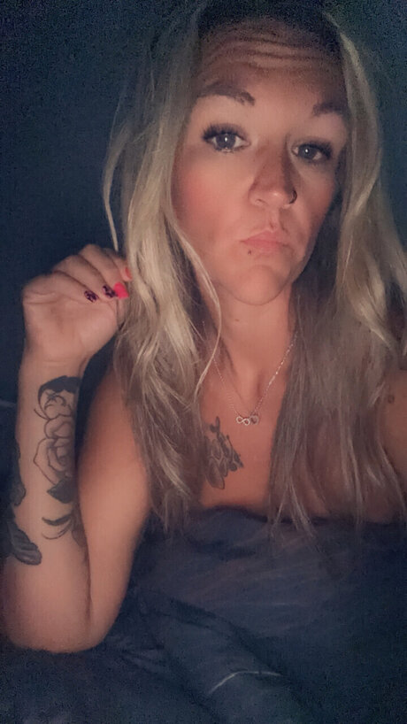 InKeD TaN BaDaSs sexy top bild