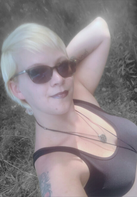 Goddess Artemis model akt bild