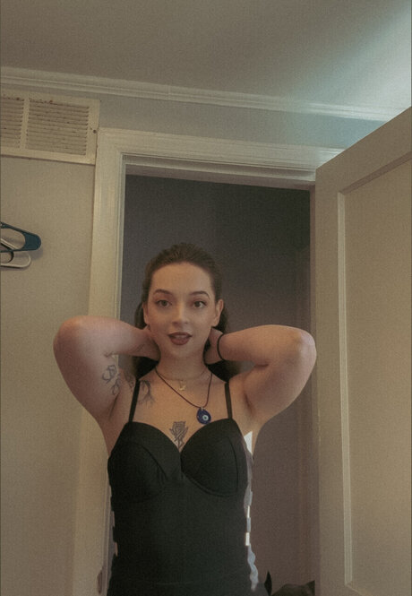 Venus Fox nackt schöne fotos