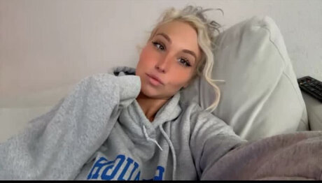 Briiiii_ freie akt foto