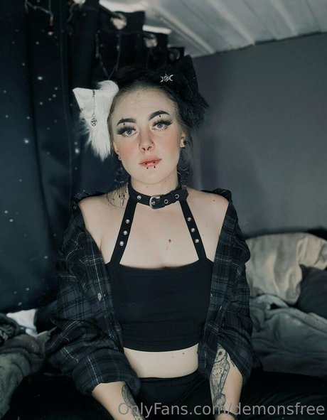 demonsfree freie nackten bilder