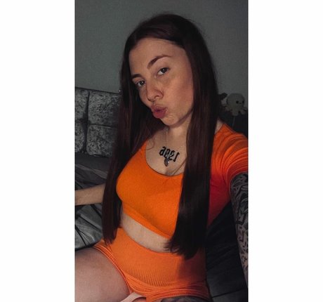 Molly Capper nacktheit hd fotos