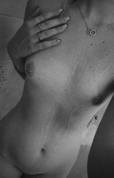 Eliza Falk0 exklusive freie bilder