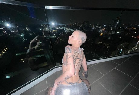 Siiickbrain model xxx foto