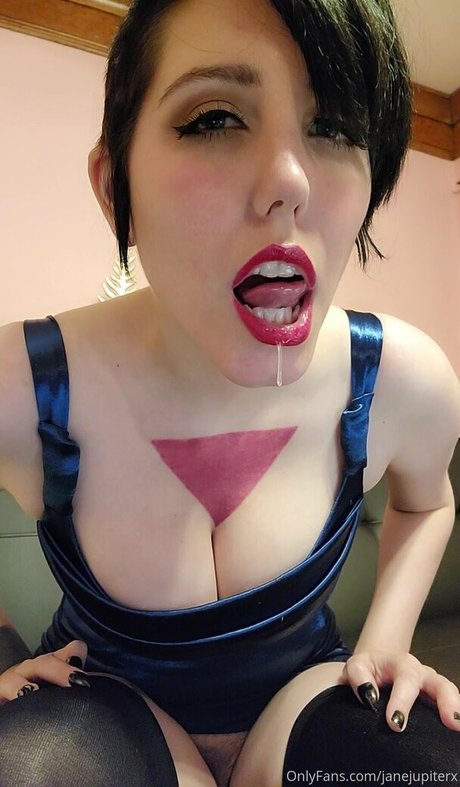 janejupiterx nackt nette fotos