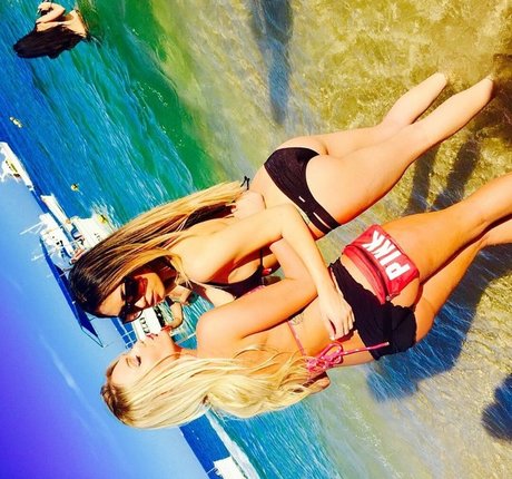 Amber BeIarski porno akt fotos