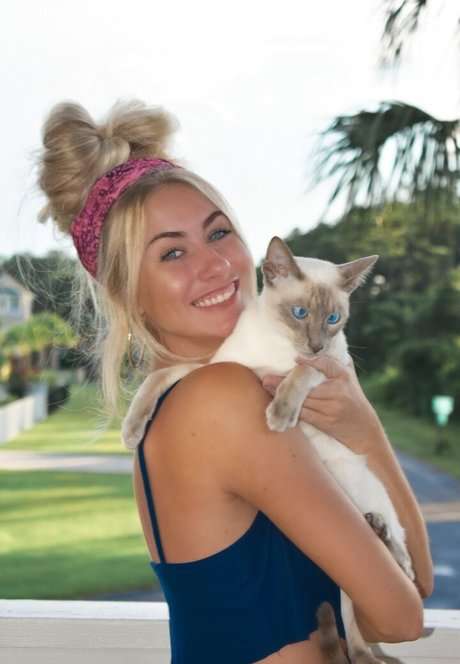 Sarah Kate Stricker hd xxx galerie