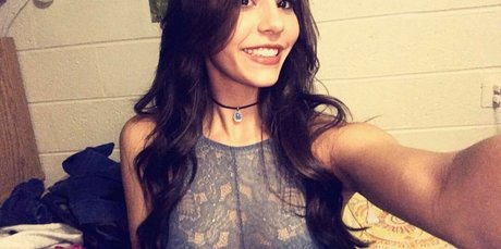 Ally Dowd hd porno fotos