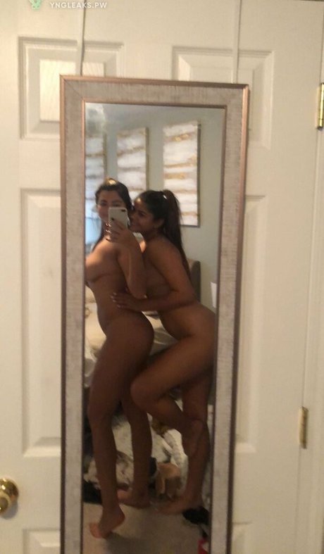 Vicky Escobar model kunst bild