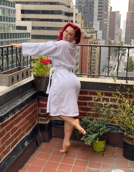 ludellahahn erwachsene nackten fotos