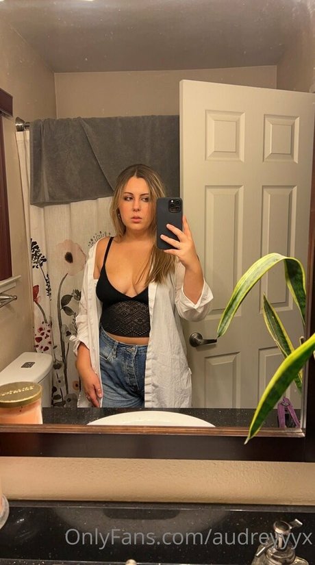 audreyyyx xxx erotische bild