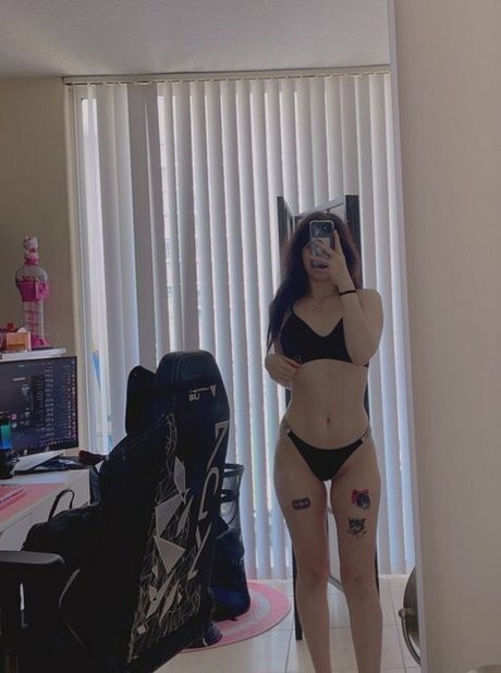 _cherryverse schauspielerin hübsche archiv