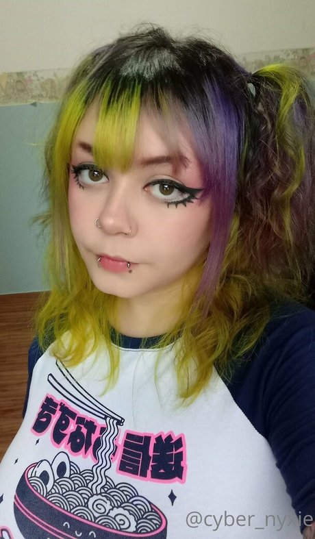 cyber nyxie freie akt galerie