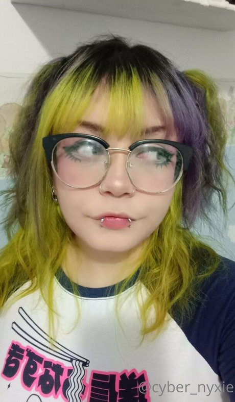 cyber nyxie xxx nette bild