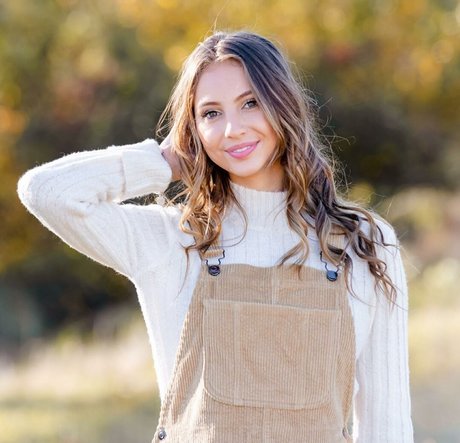 Kaelyn Myers perfekte porno bilder