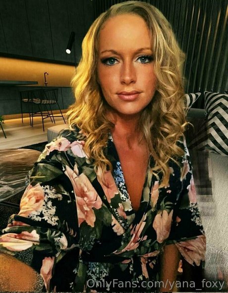 yanafoxy free kunst akt bild