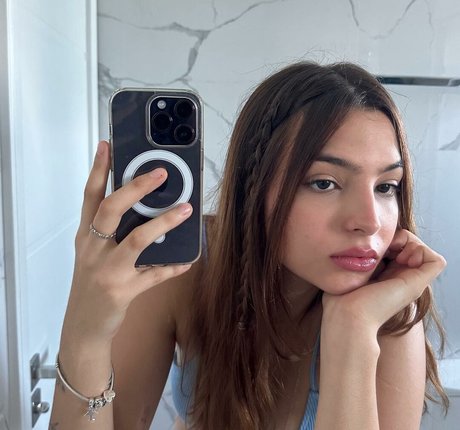 Clarissa Pavie hübsche schöne archiv