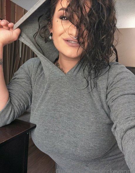 arckeyanne exklusive nackte galerien