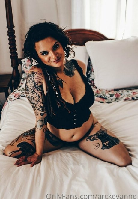 arckeyanne nacktheit heiße galerien