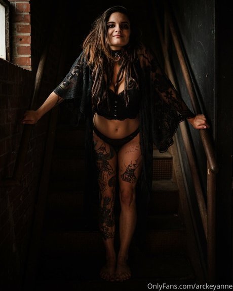 arckeyanne nackt perfekte archiv