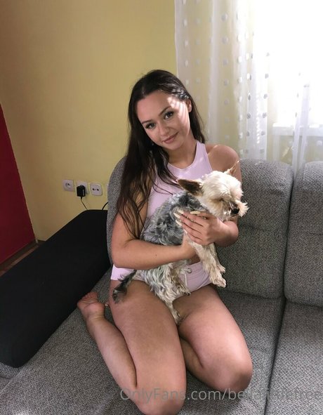 bellalittlefree22 sex bild