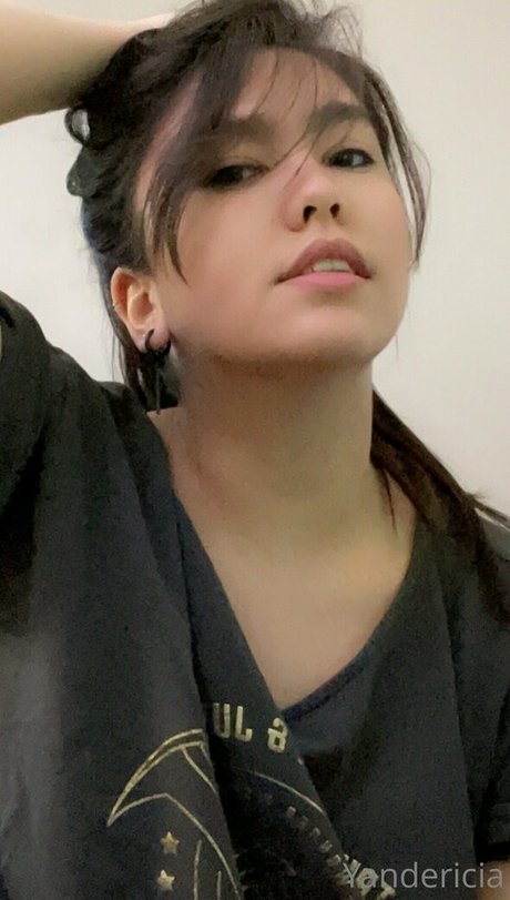 yandericia erotische nackt archiv