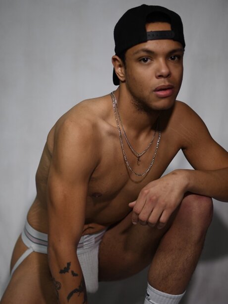 Noah Daily hd erotische bilder