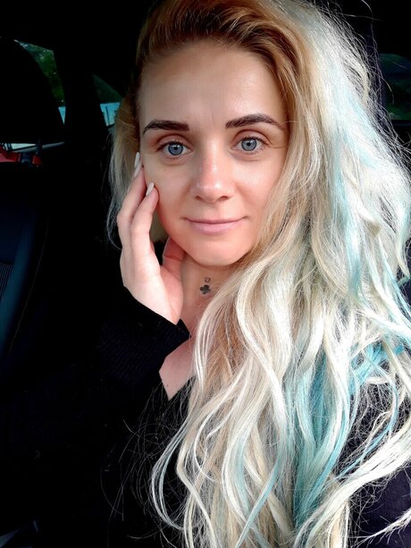 Sanda Ioana hübsche kunst archiv