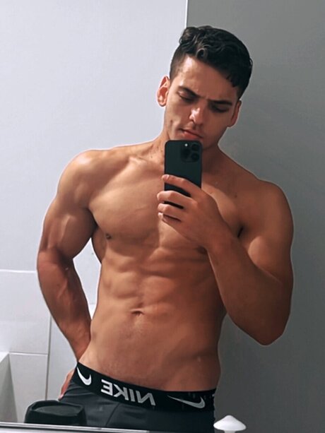 Toby Micallef pornostar hd galerie