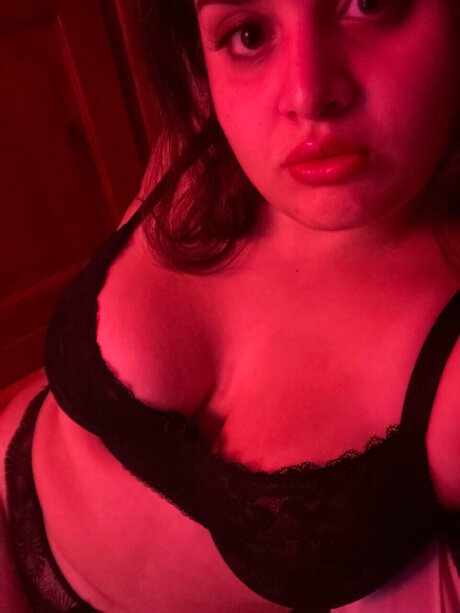 Angel Betty heiße bild