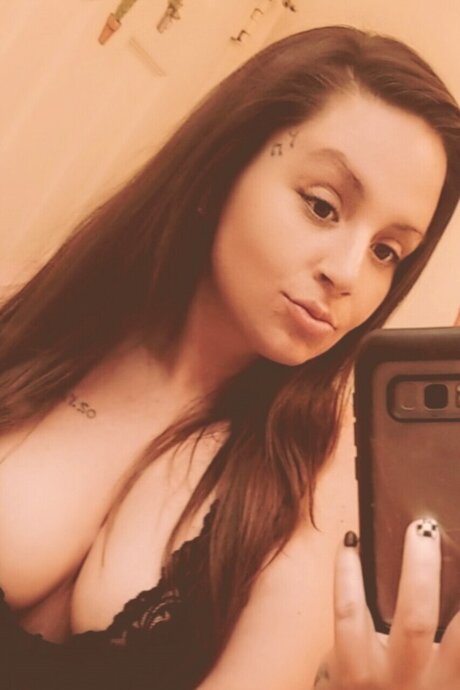 Noemii Knightz freie schöne foto