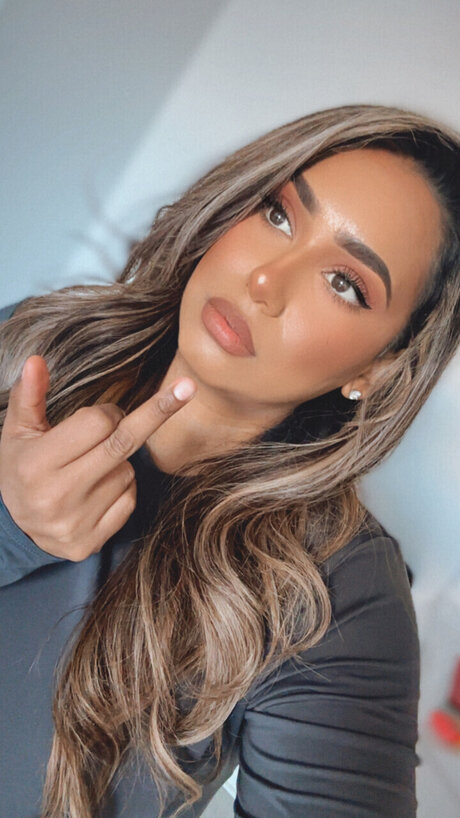 Goddess Lillyyy perfekte xxx galerie