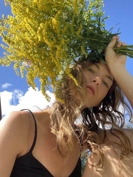 justit ies nackt top foto