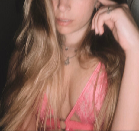 Adventurous Luna erotische hd fotos