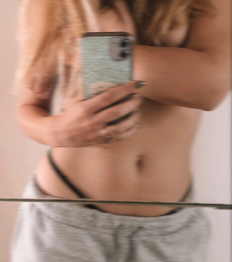 Adventurous Luna nackt pornographische galerie