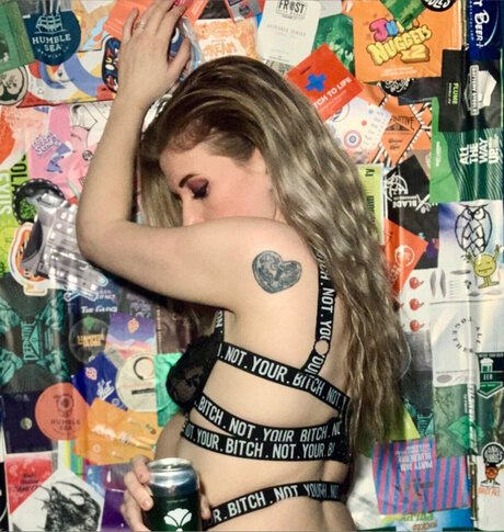 _SARAH BEER_ erwachsene akt bilder