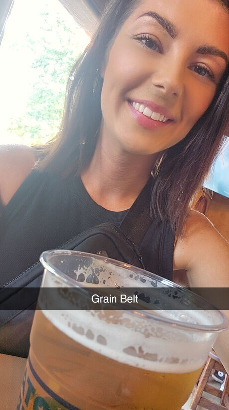 Courtney Oakley nacktheit erwachsene bilder