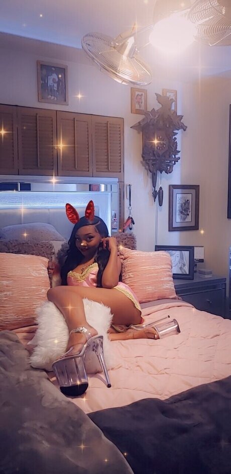 Aniyah Symone exklusive nackten archiv