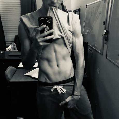 luvHERboi schauspielerin nacktheit fotos